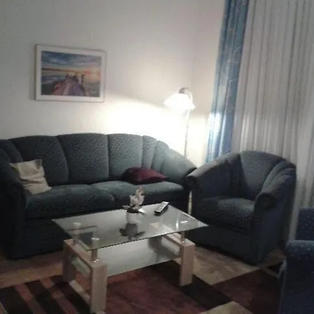 Komfortables Mit Zwei Terrassen, Nicht Weit Vom Dornum